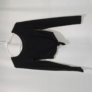 Forever 21 Long Sleeve Knotted Crop Top